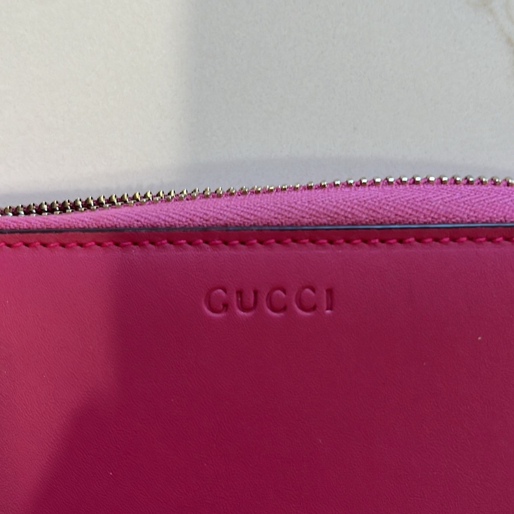 Gucci zip around wallet wristlet calfskin rosette hibiscus NEW